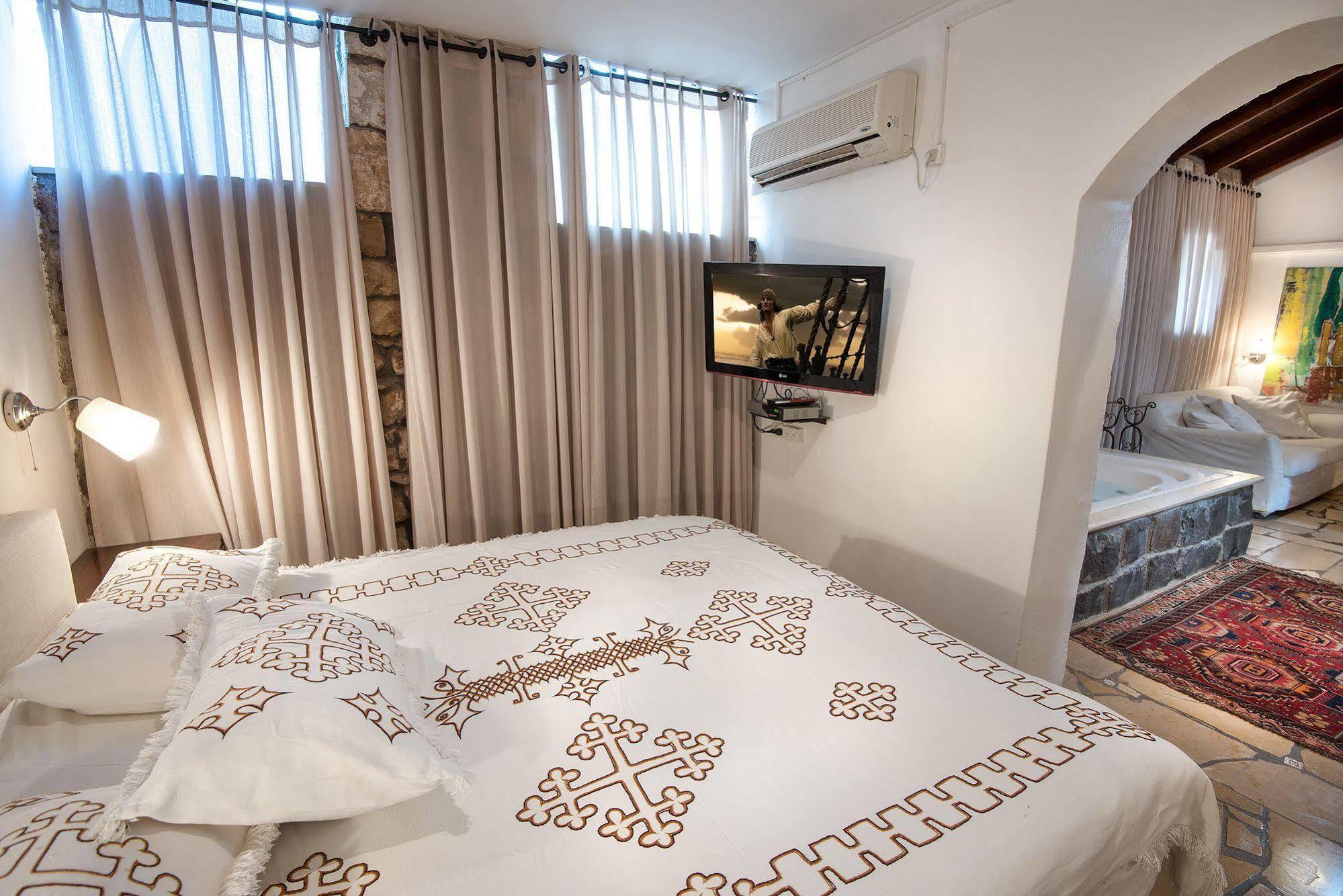 Pina Barosh Bnb Rosh Pinna Exterior foto